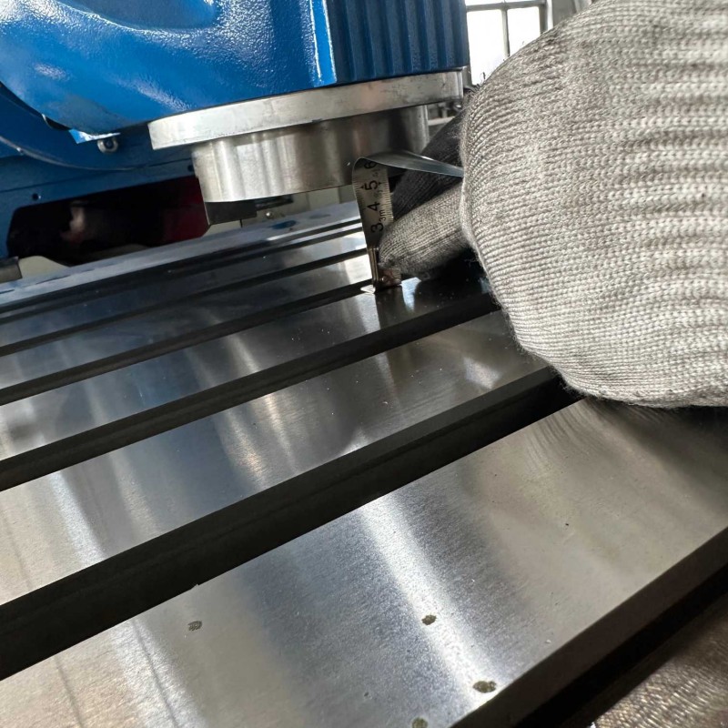 Turret milling machines