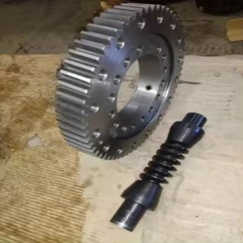 Y31125E CNC Hobbing Details